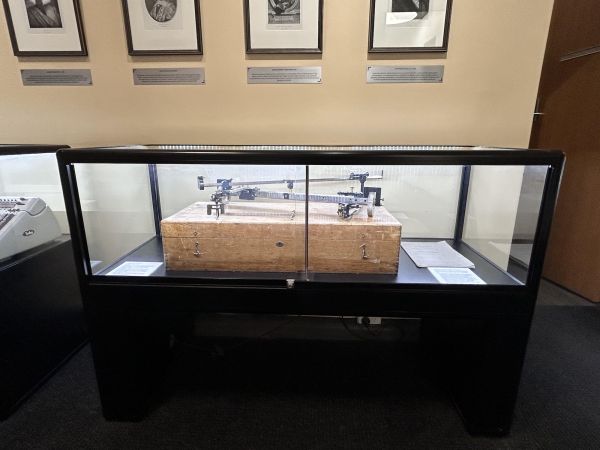 Display case showing a parabolograph
