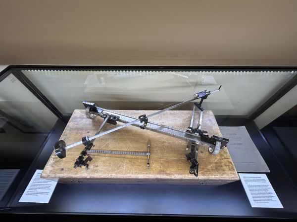 Display case showing a parabolograph